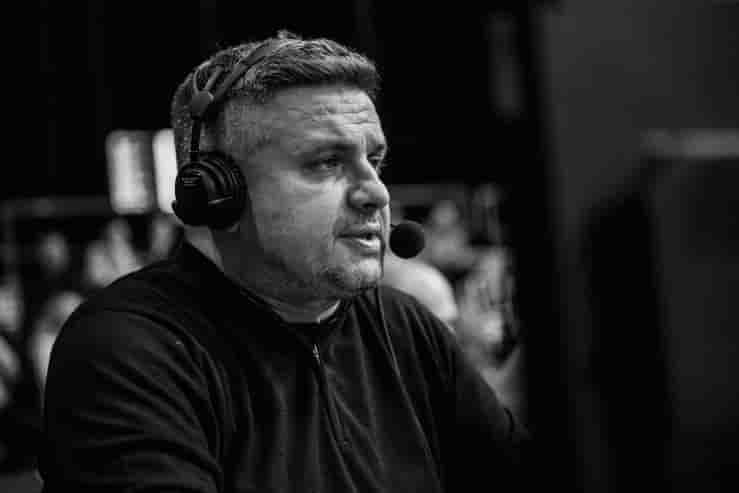 Preminuo sportski novinar i komentator Edin Avdić