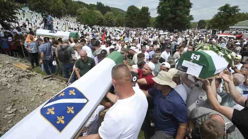 U Potočarima klanjana dženaza i obavljen ukop 10 žrtava genocida u SrebrenicI