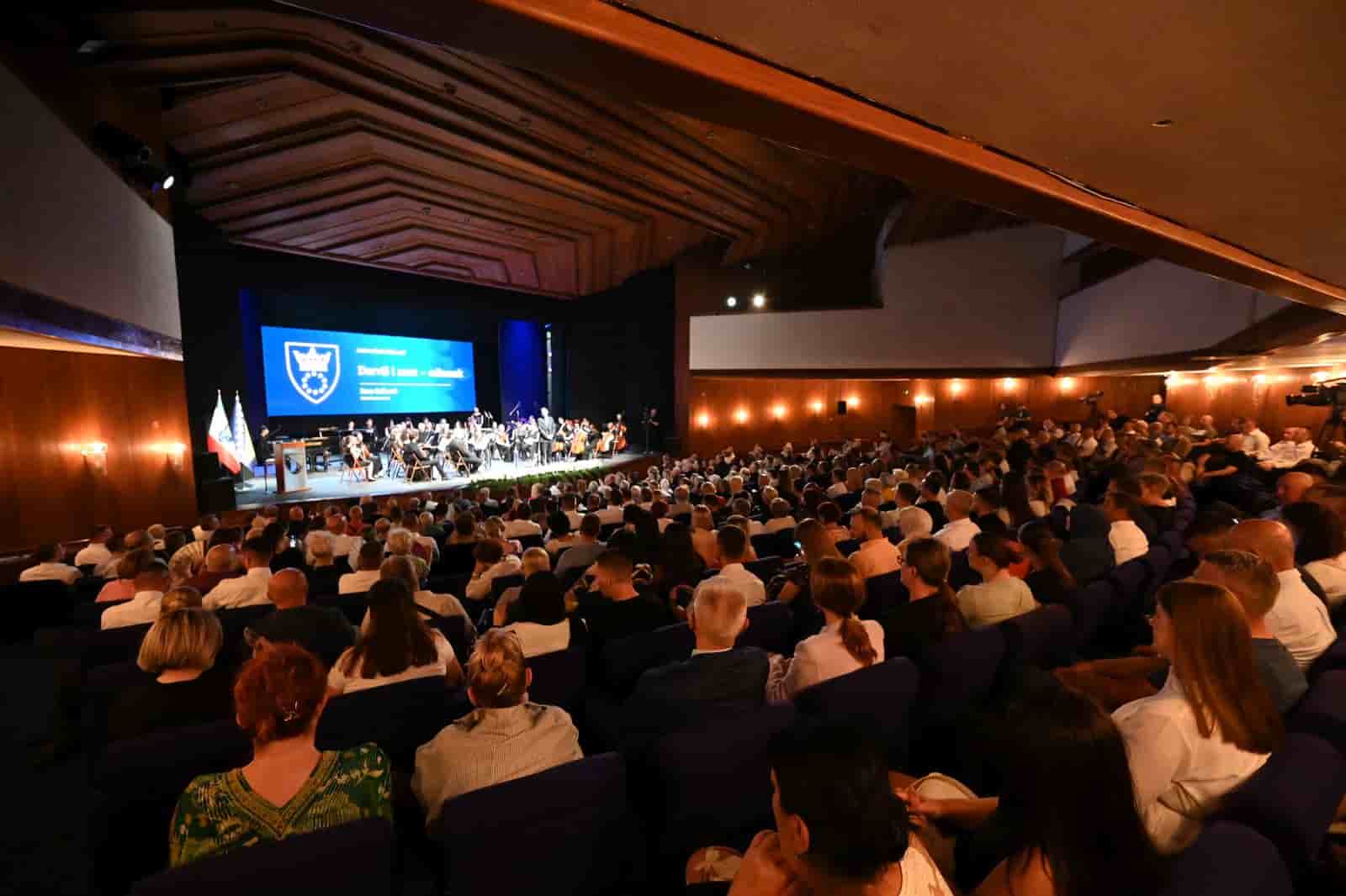 Održana svečana akademija i gala koncert u povodu Dana ZDK