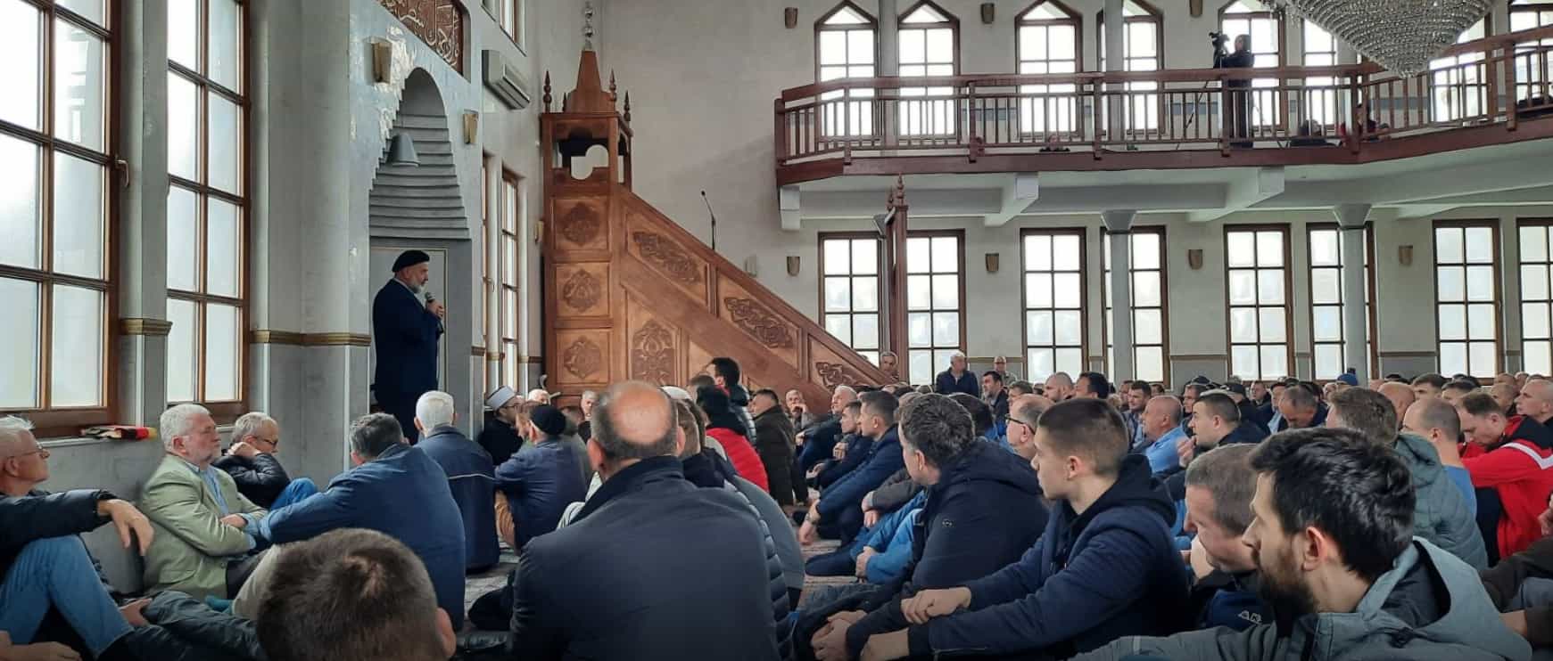Nezim ef. Halilović Muderris održao ramazansku tribinu u Gradskoj džamiji u Zavidovićima