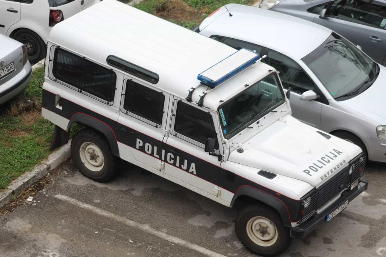 Jedna osoba pala u rijeku Stupčanicu kod Olova, još uvijek se traga za njom