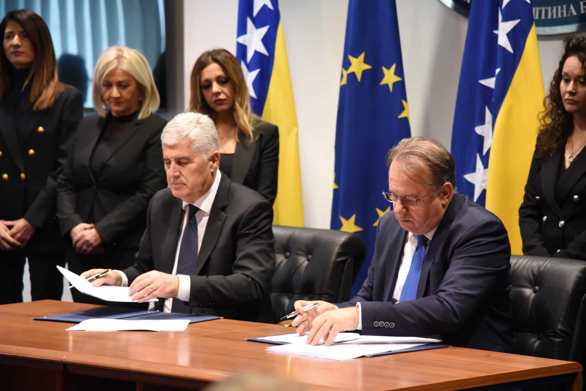 Osmorka i HDZ potpisali sporazum o formiranju vlasti u FBiH
