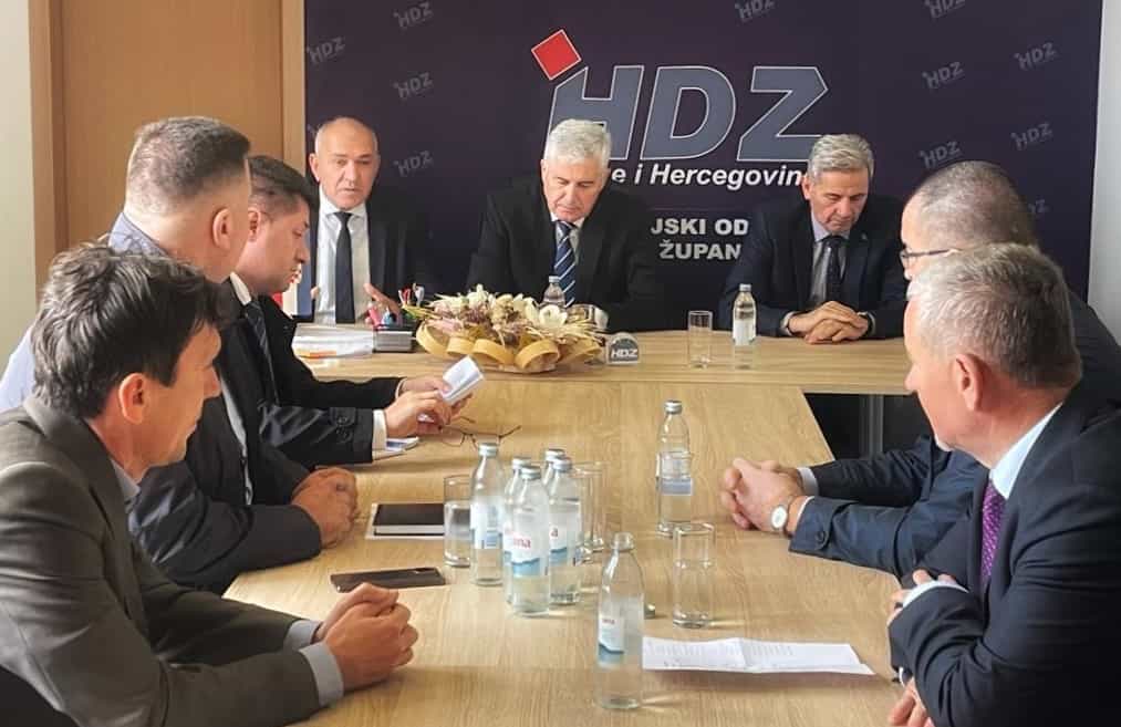 Dragan Čović na sastanku s dužnosnicima HDZ-a BiH u Žepču