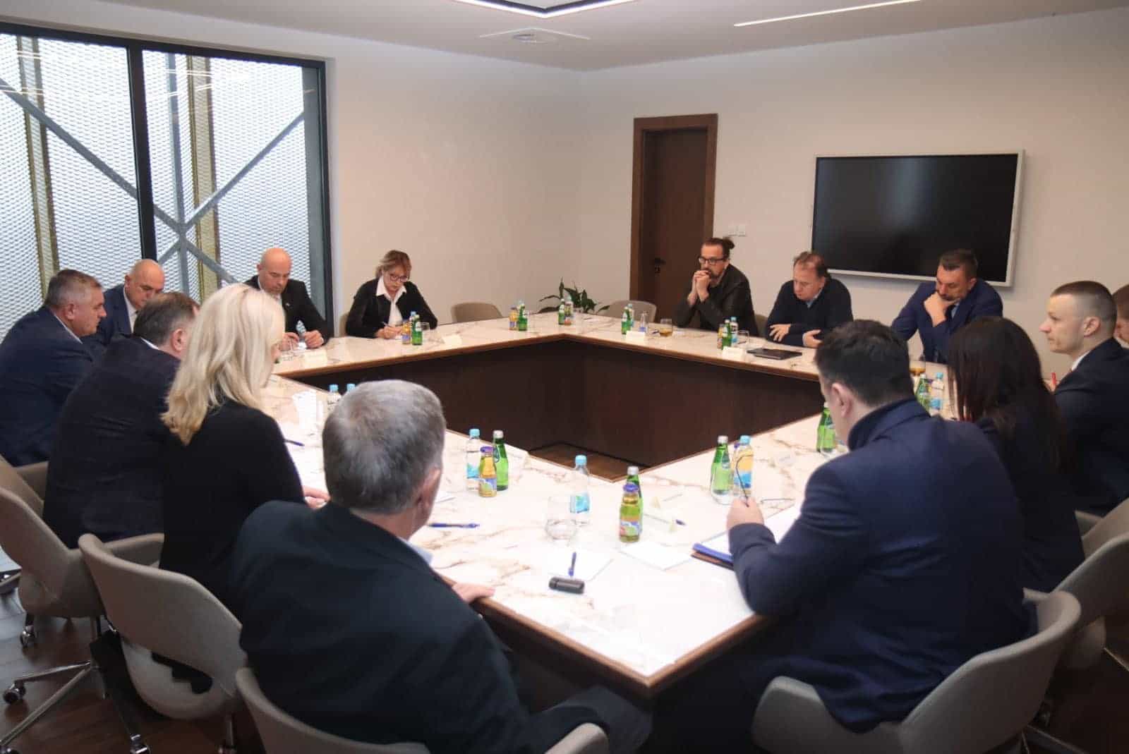 Osmorka i SNSD razgovarali o uspostavi vlasti na državnom nivou