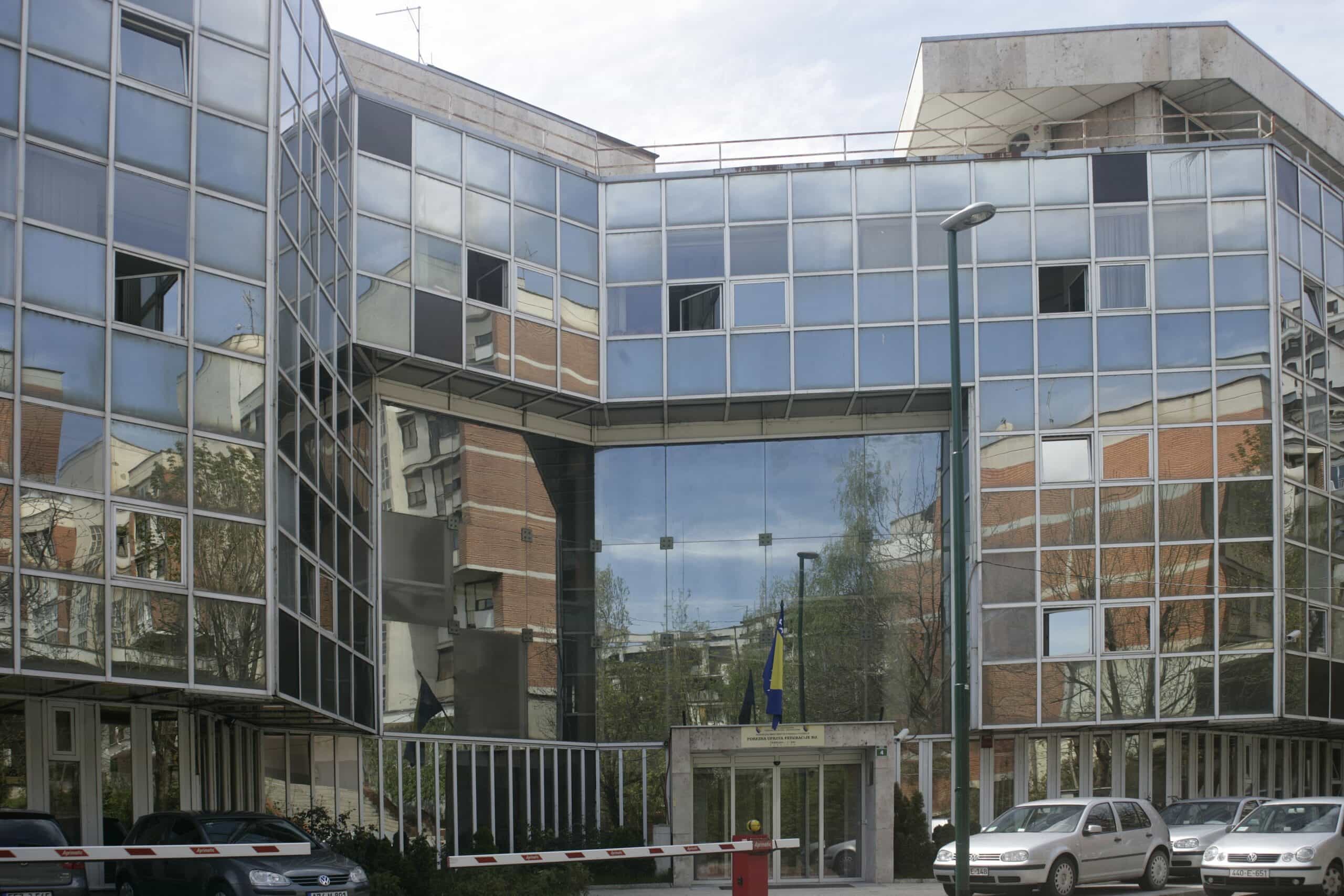 Porezna uprava FBiH: Povećani javni prihodi i broj zaposlenih u FBiH