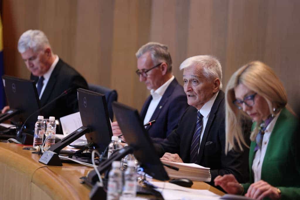 Dom naroda PSBiH ponovo odbio smanjenje akciza na gorivo