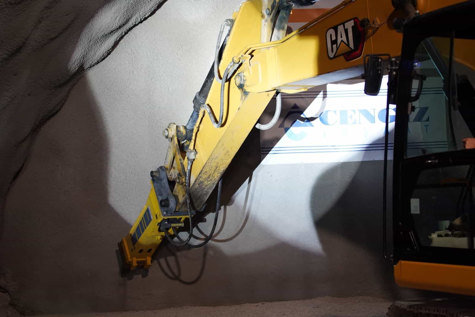 Probijen tunel Golubinja na autoputu Poprikuše – Nemila