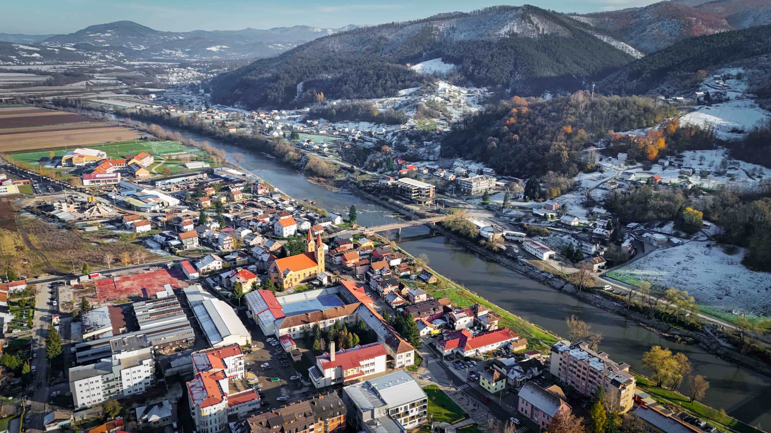 Vremenska prognoza: Pretežno oblačno s kišom i snijegom