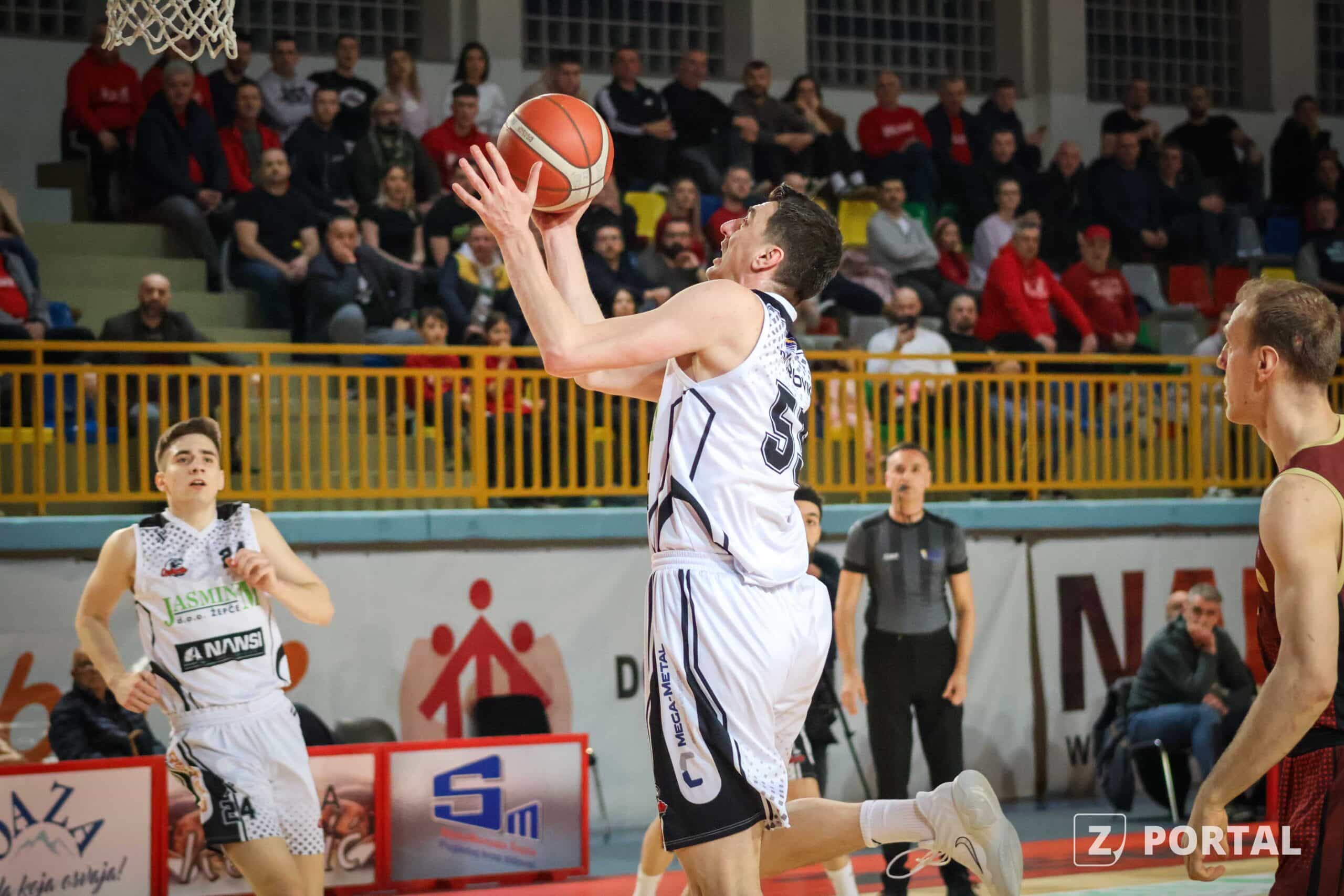 Košarkaši Orlovika tijesno poraženi u Donjem Vakufu