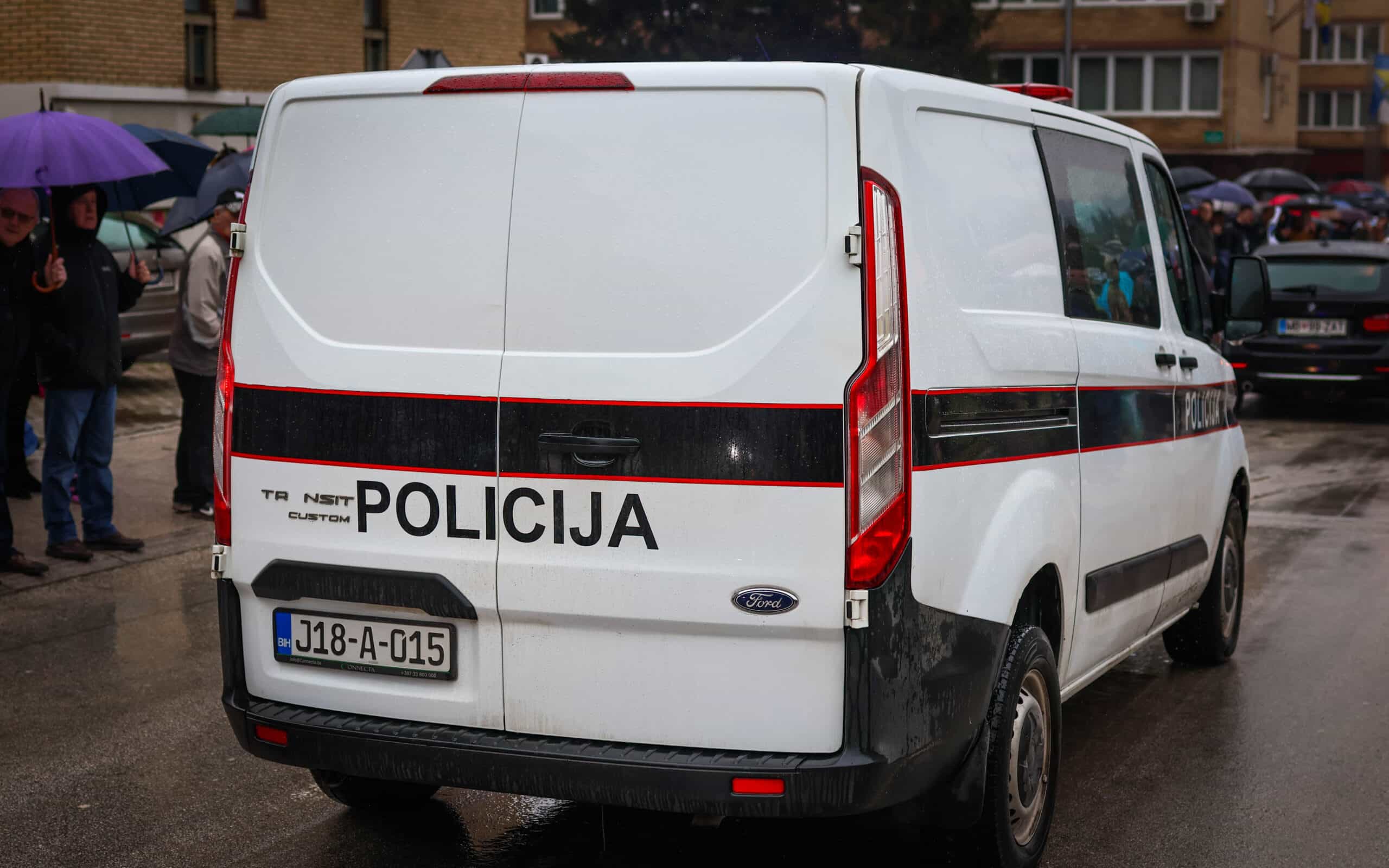 MUP ZDK: Ugriz psa u Zavidovićima, u Žepču u pretresu kuće pronađeno oružje i municija