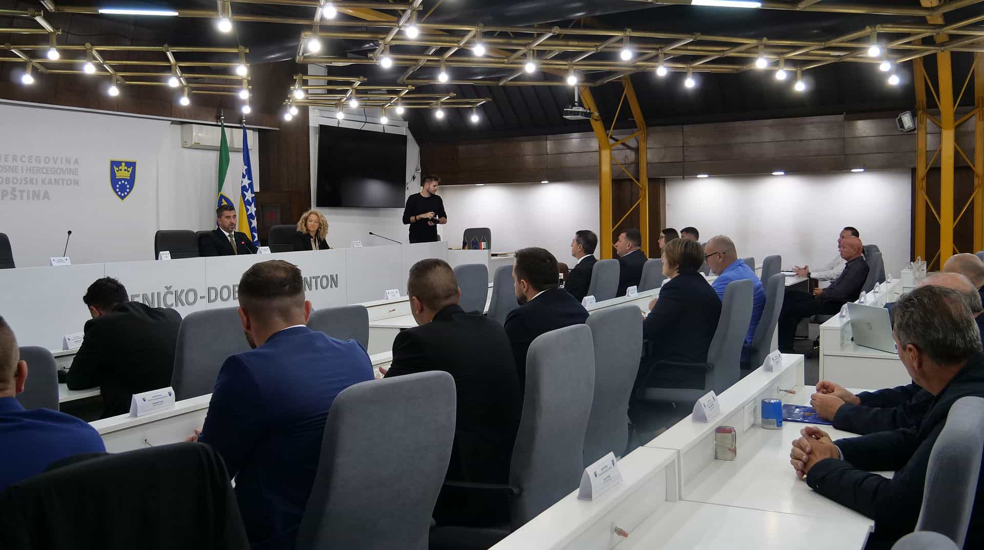 Gradovima, općinama i udruženjima 880.000 KM za projekte zaštite okoliša u ZDK