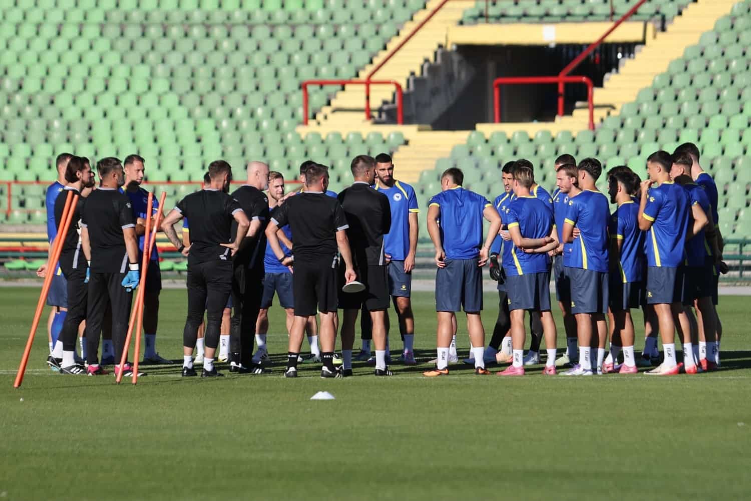 Okupili se fudbalski reprezentativci BiH pred duele sa San Marinom i Austrijom