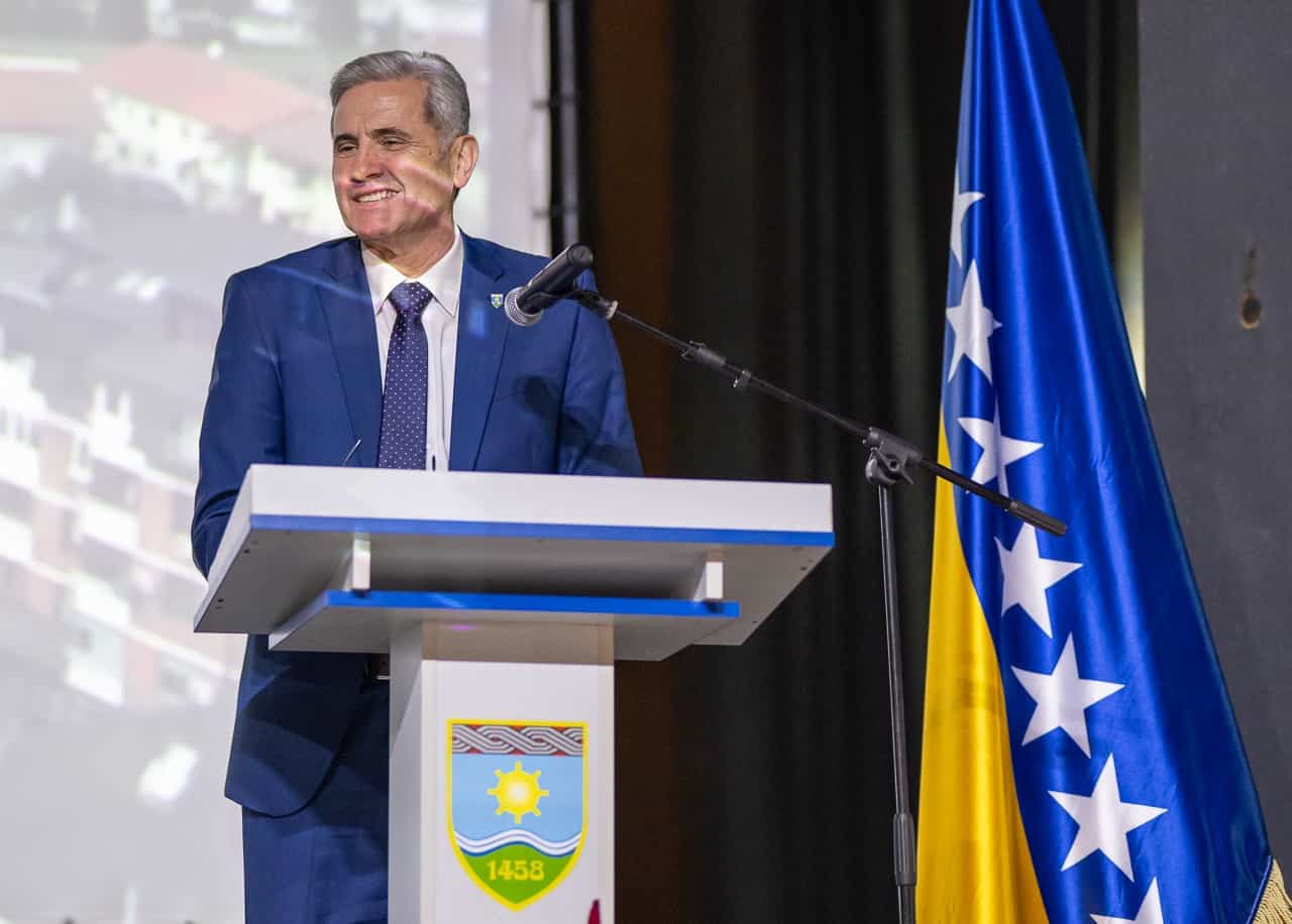 Božićna čestitka općinskog načelnika Zovke