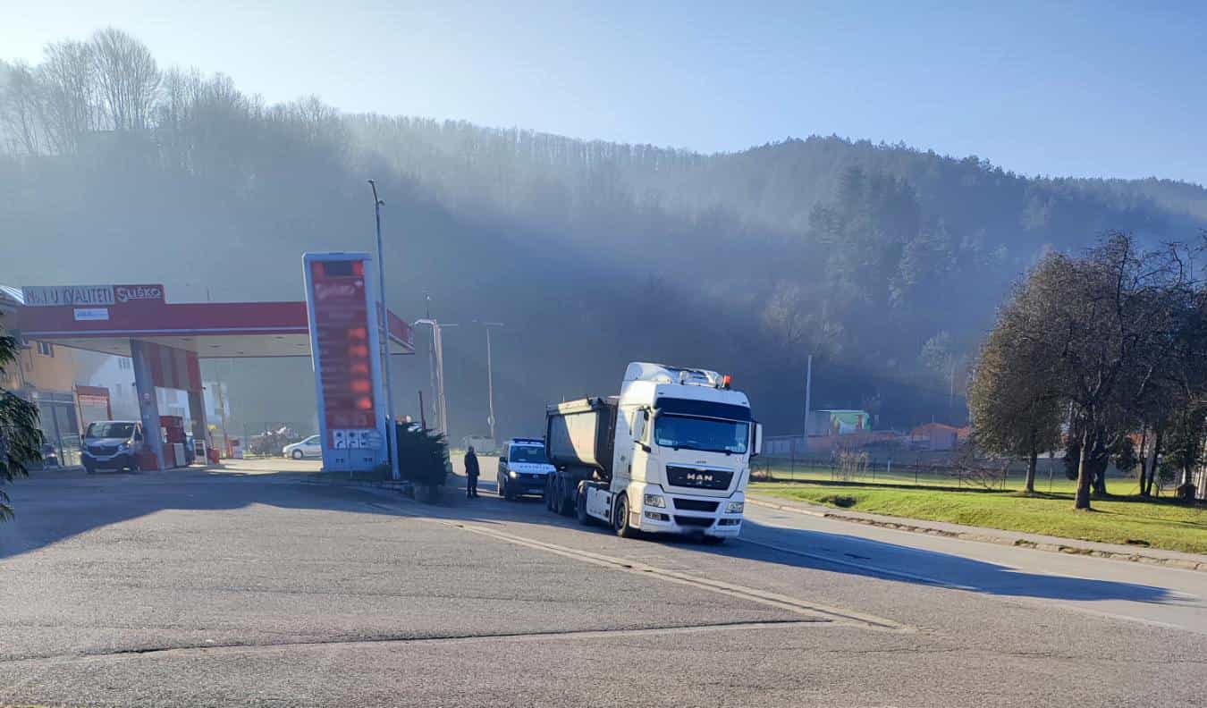 Vozač uhapšen u Žepču zbog pokušaja podmićivanja policije