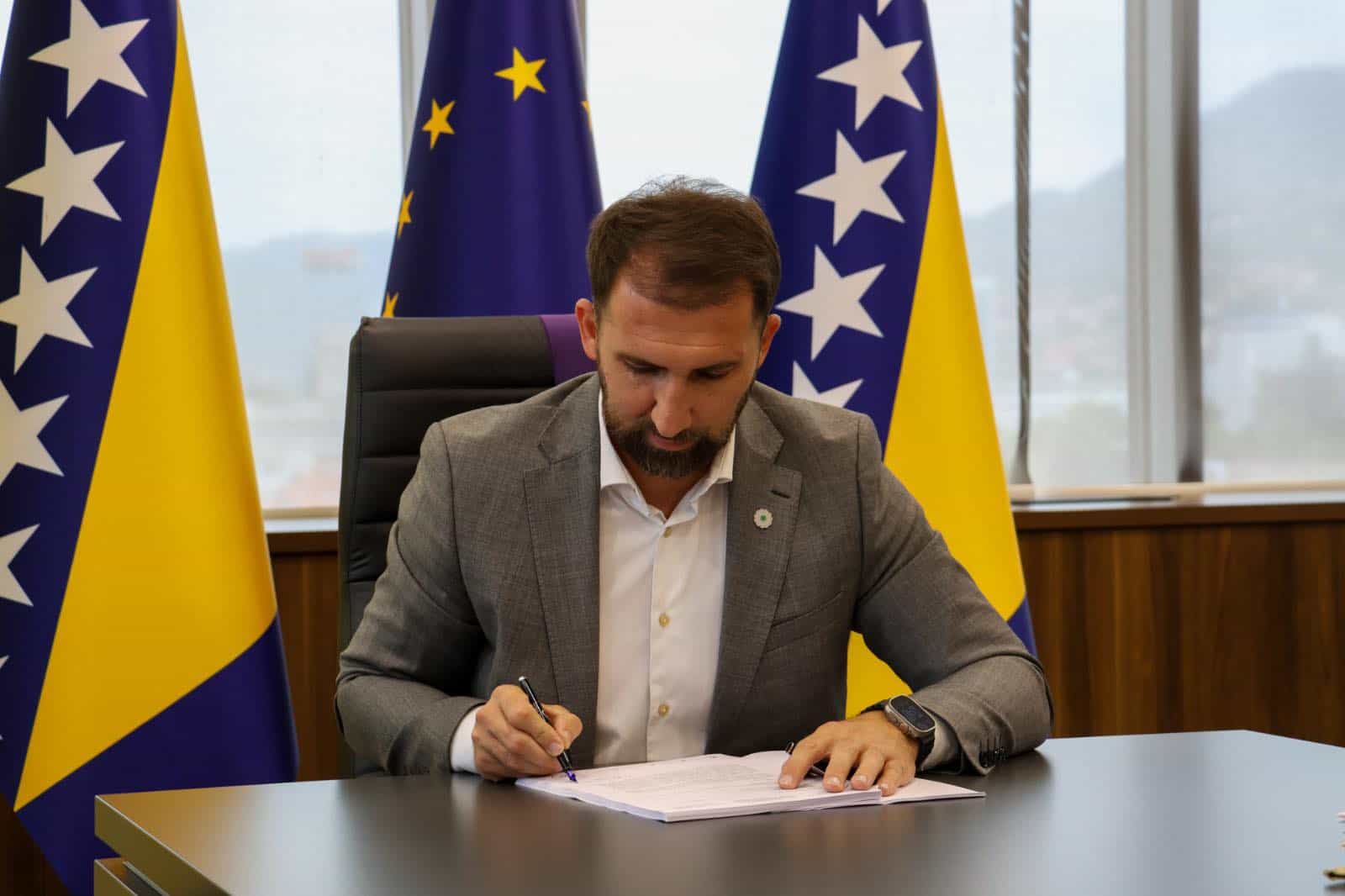 Prijave za jednokratnu podršku od 1000 KM za novorođenčad otvorene do polovine februara