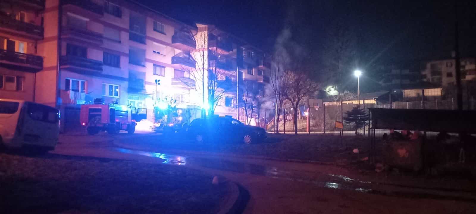 Požar na vozilu i objektu u Zavidovićima