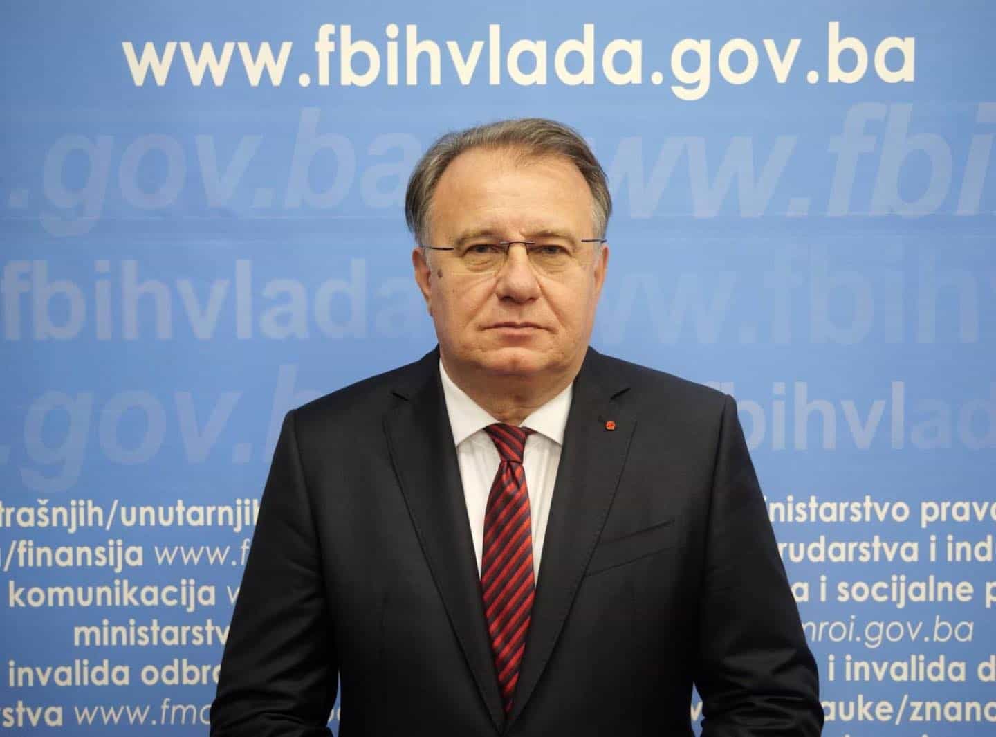 Federalni premijer Nermin Nikšić uputio bajramsku čestitku