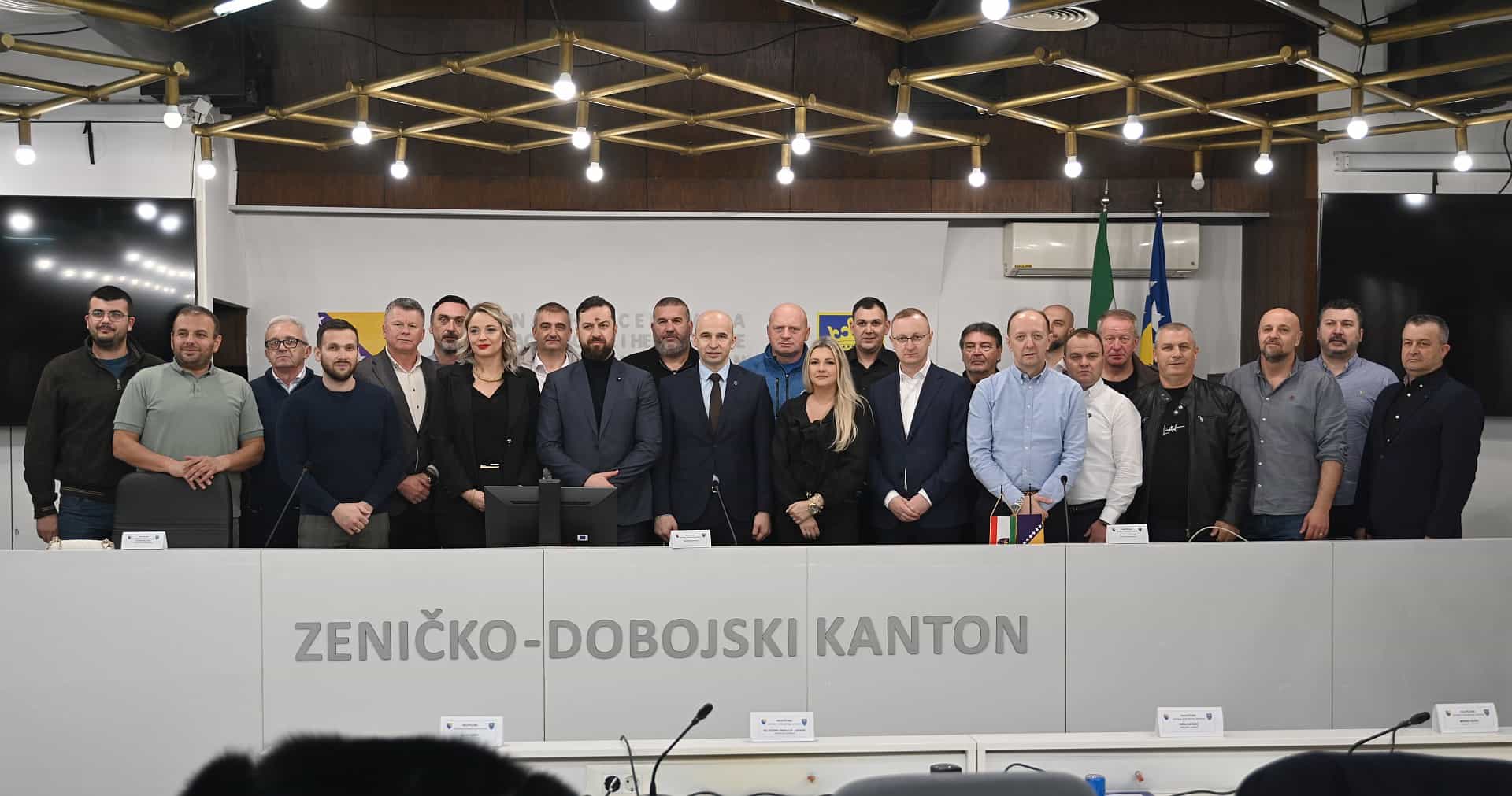 Potpisani ugovori o dodjeli novčanih sredstava za sportske kolektive od posebnog značaja za ZDK