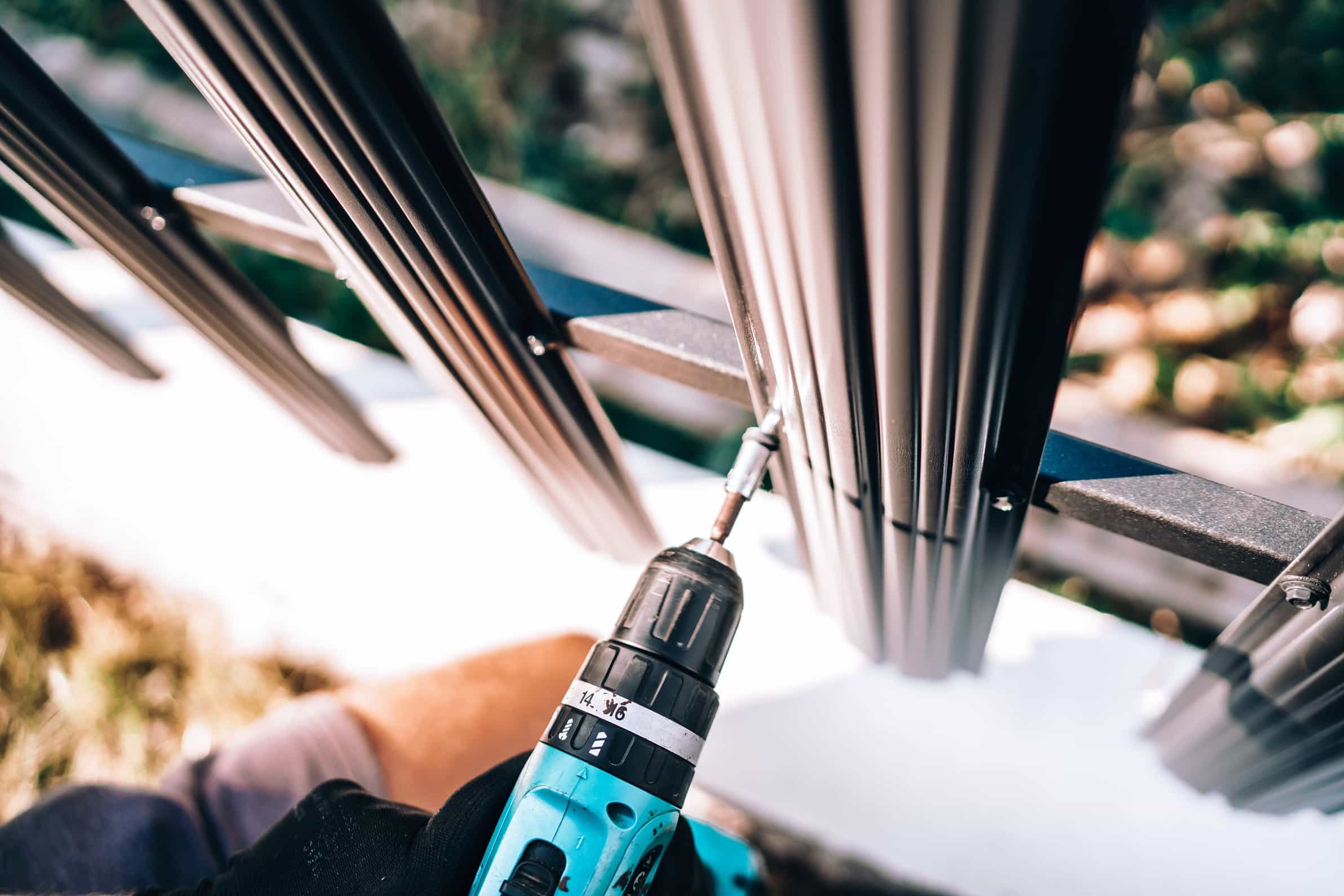 Steel Construction & Engineering traži radnika u montaži i pomoćnog radnika u proizvodnji