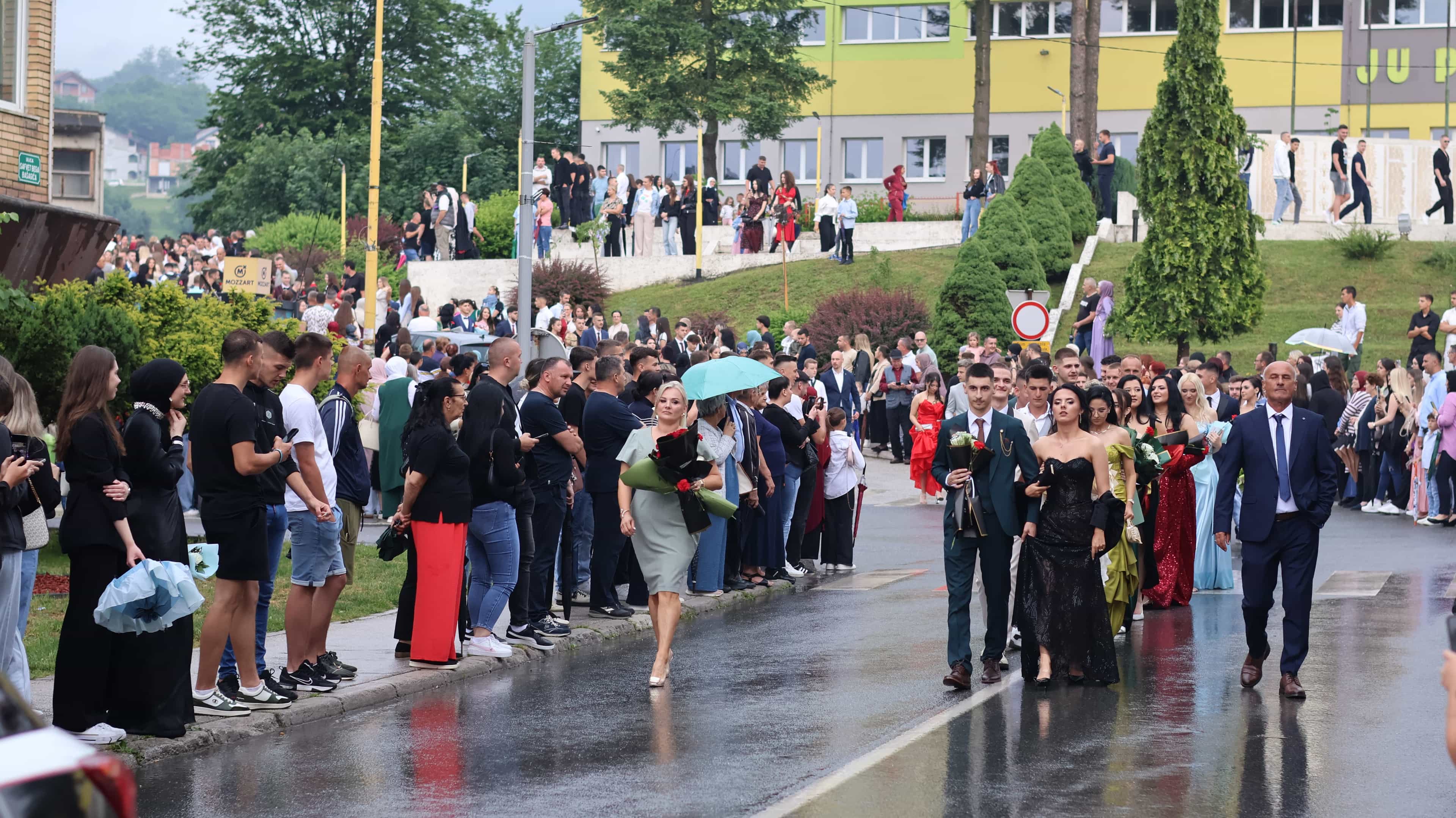 Mješovita srednja škola Zavidovići ispratila 80. generaciju maturanata
