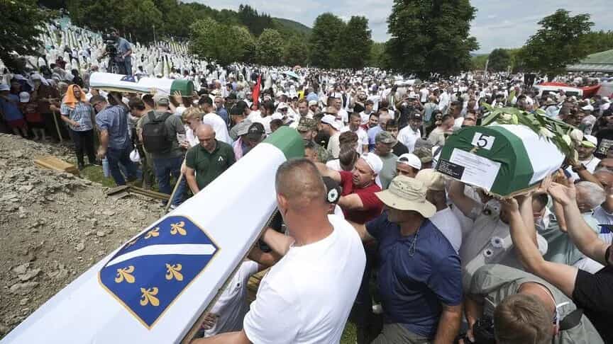 U Potočarima klanjana dženaza i obavljen ukop 10 žrtava genocida u SrebrenicI