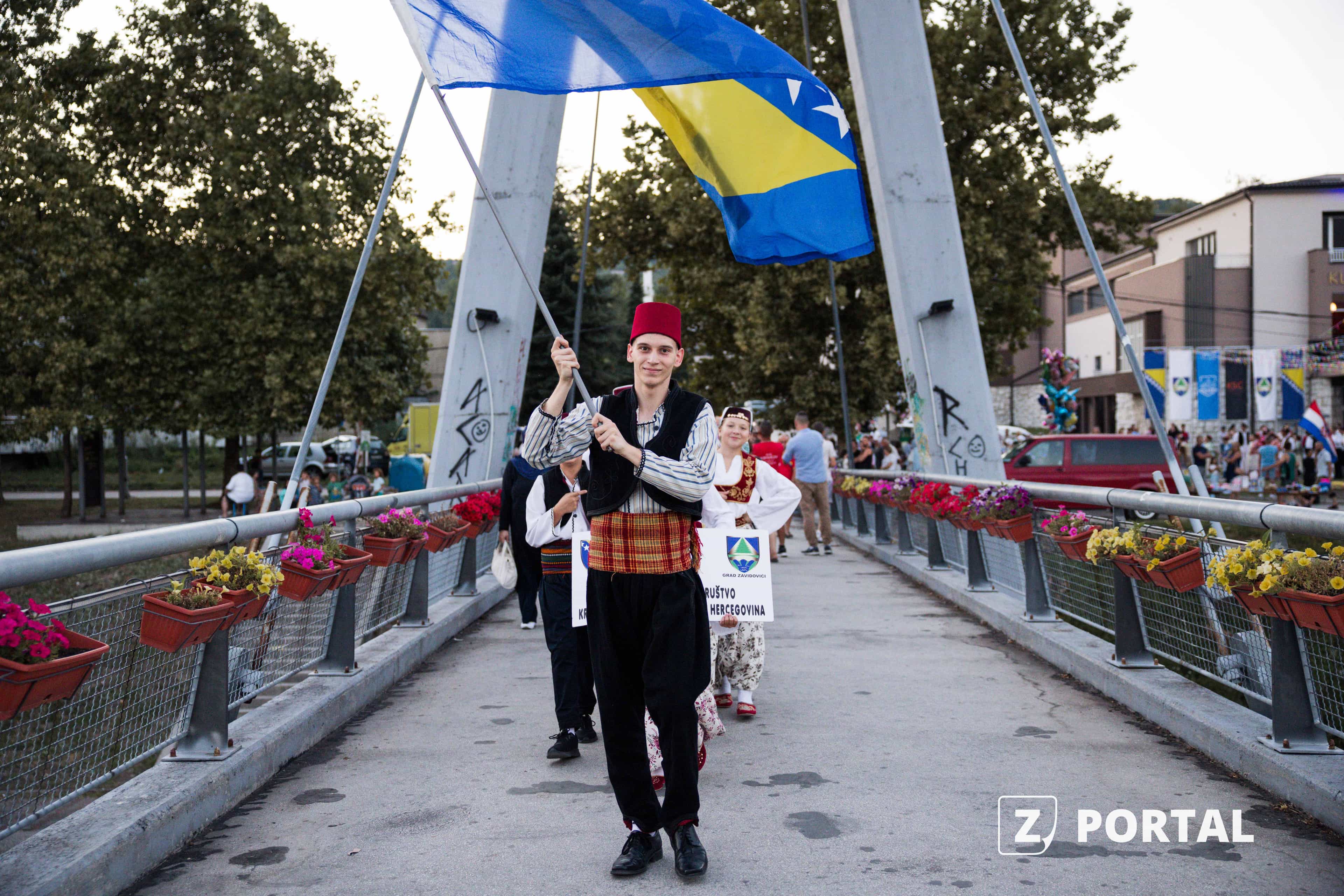 Održana smotra folklora u okviru “Ljeta u gradu”