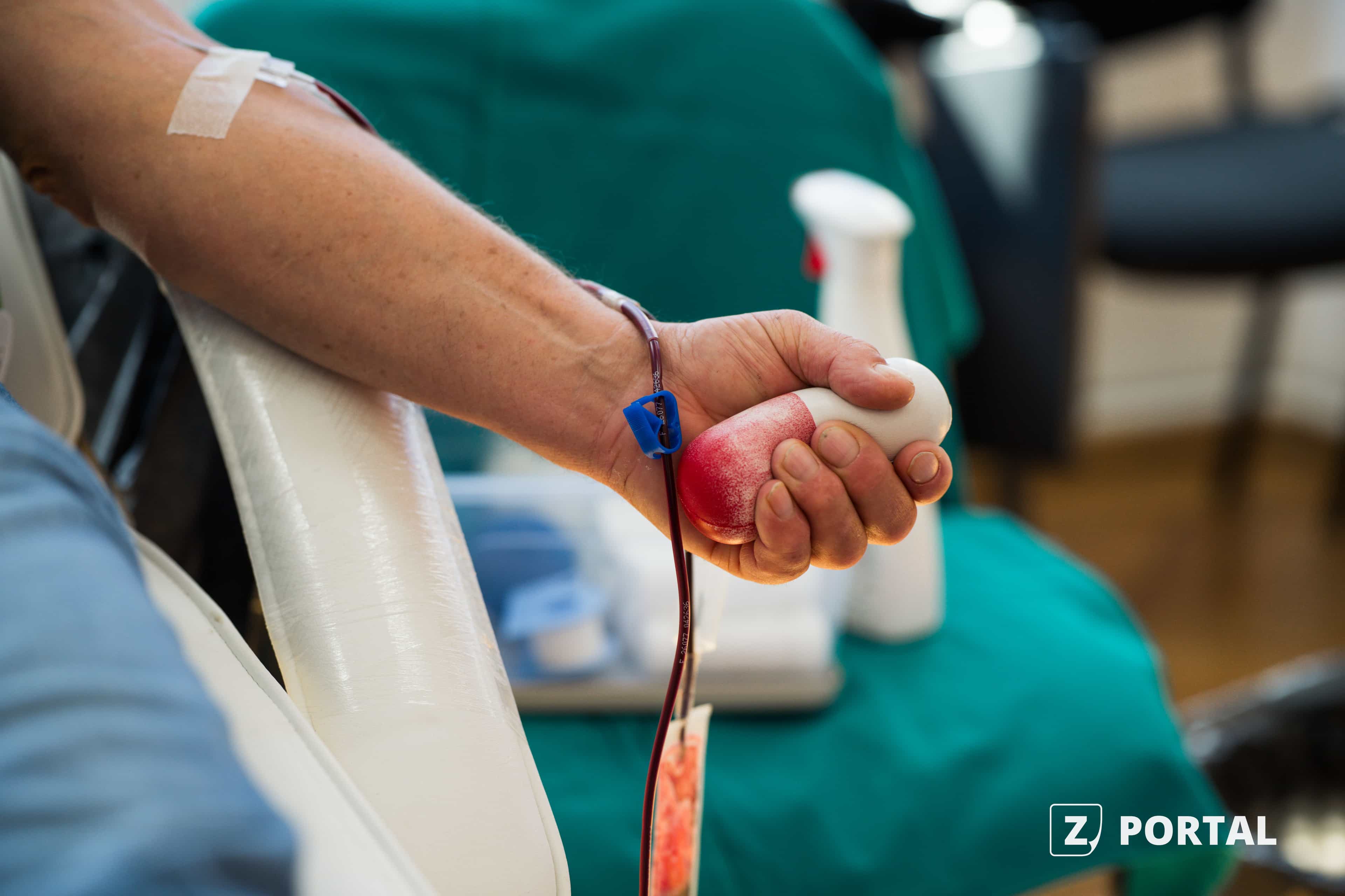 Zavidovići ponovo položili ispit: 86 ljudi darovalo krv, građani satima čekali u redu