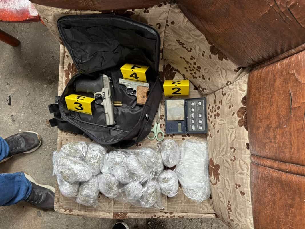 Policija u Zenici oduzela opojnu drogu, dva pištolja i municiju