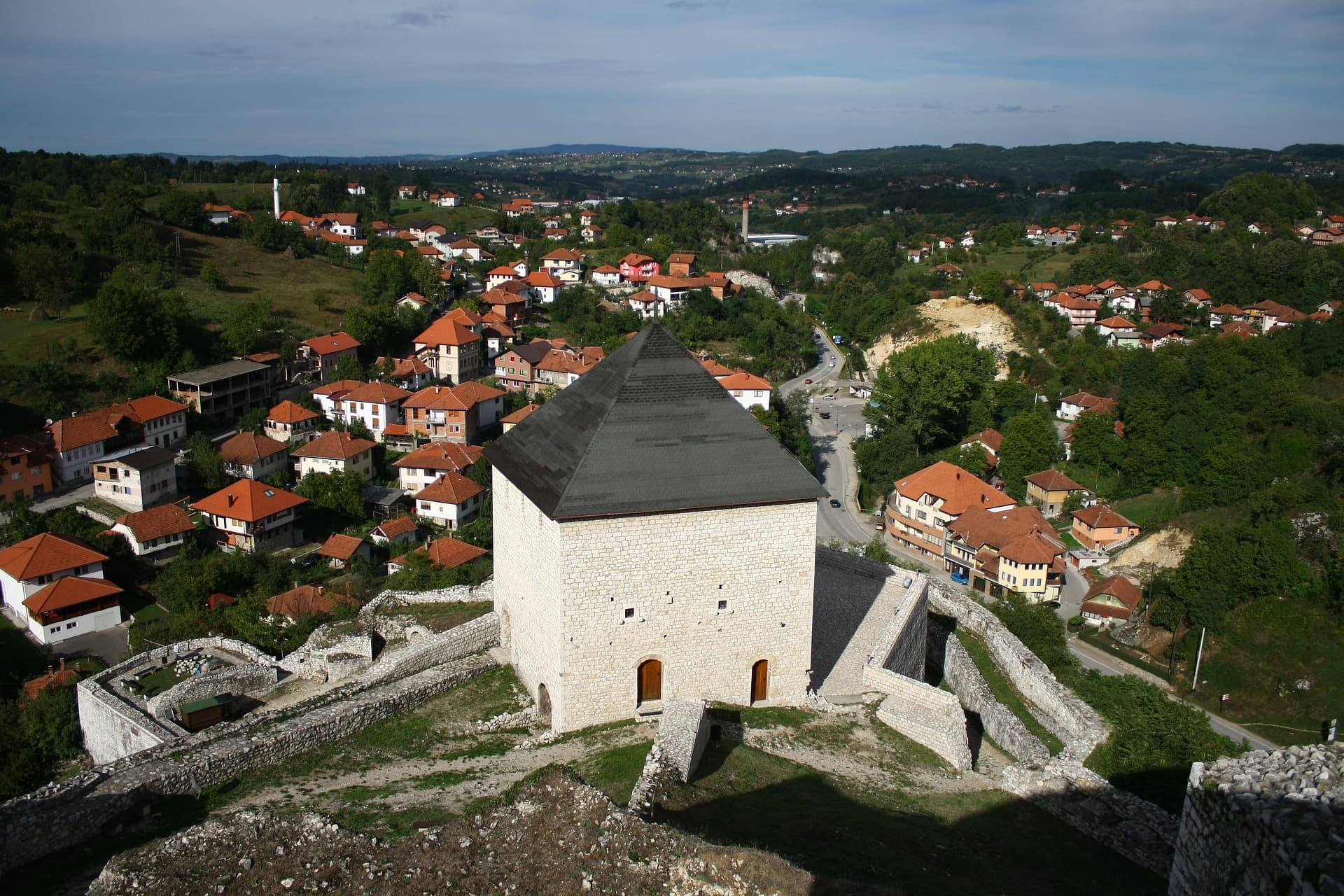 U Tešnju počela registracija za vakcinaciju protiv korona virusa