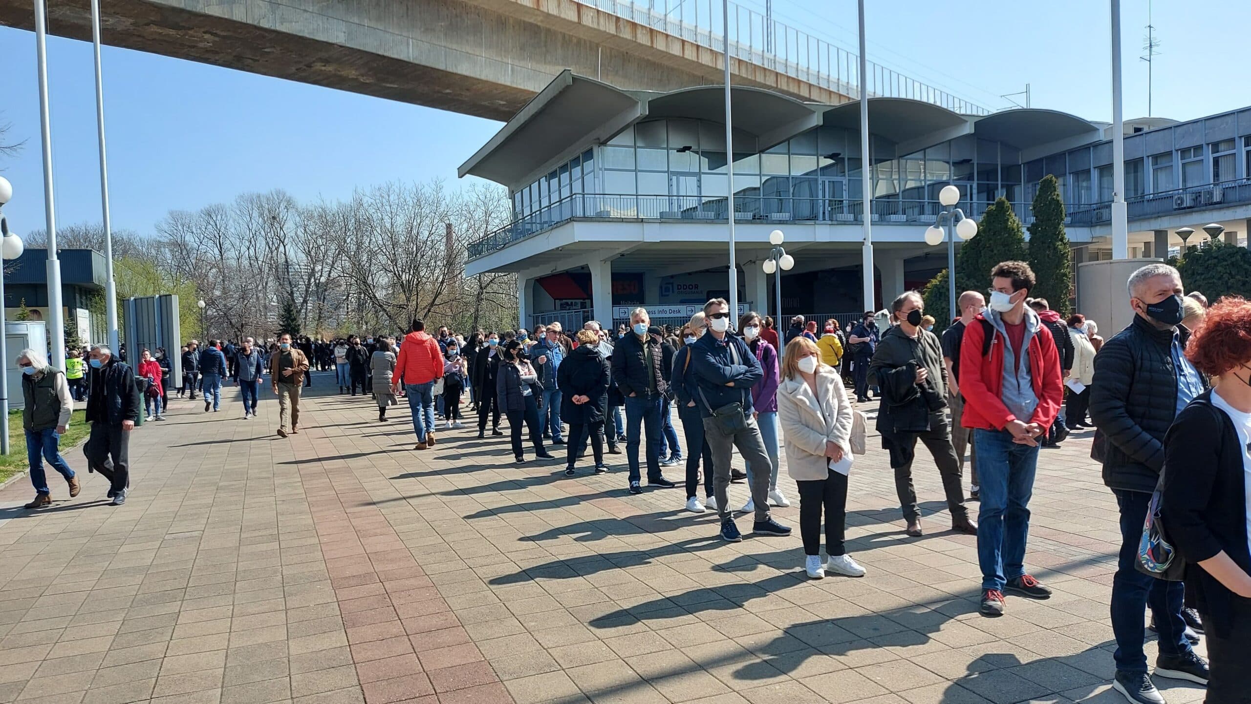 Kolumna | Bosanskohercegovački ping-pong i vakcinacija kod vojvode Mišića