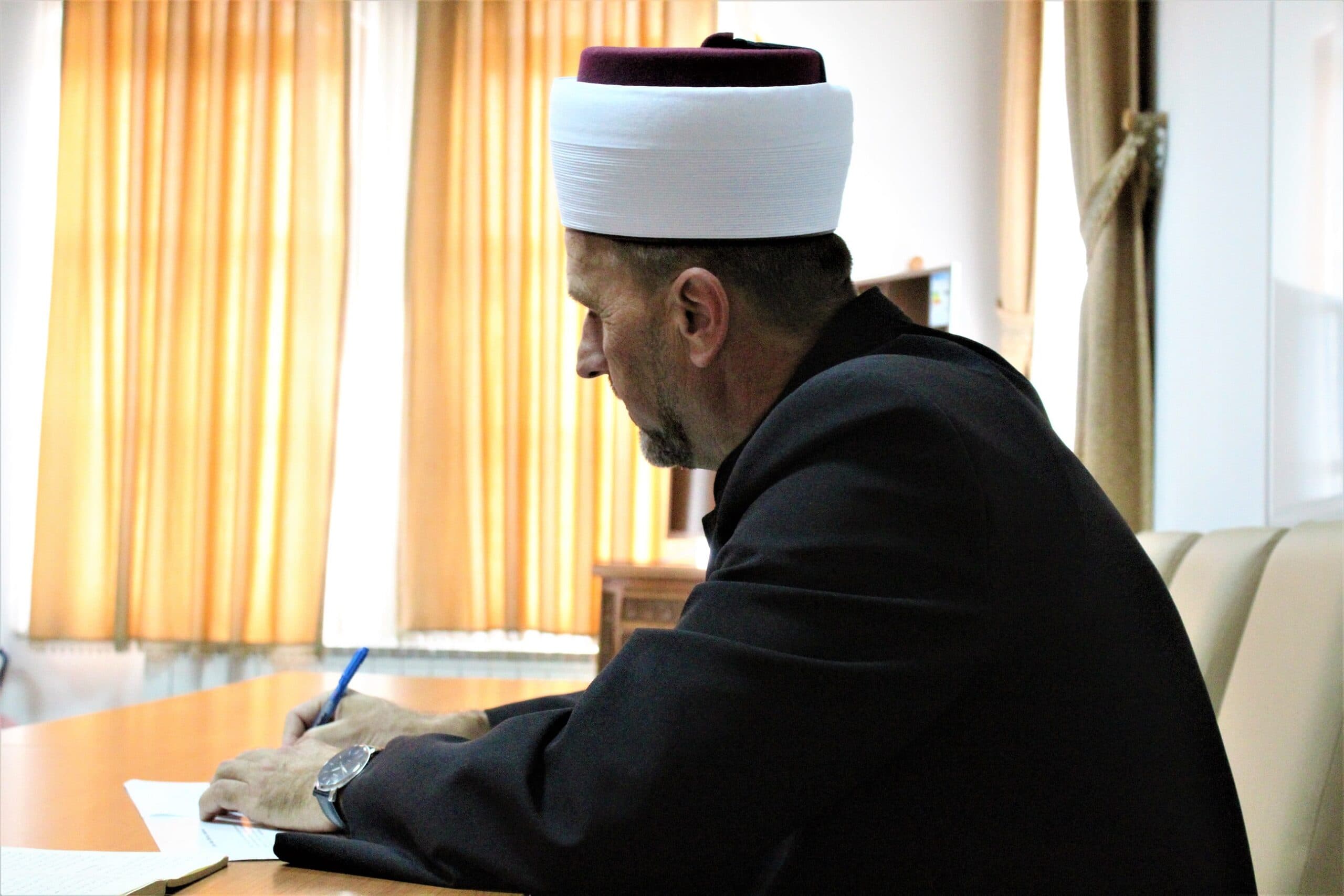 Bajramska čestitka glavnog imam MIZ Zavidovići Izeta ef. Čamdžića