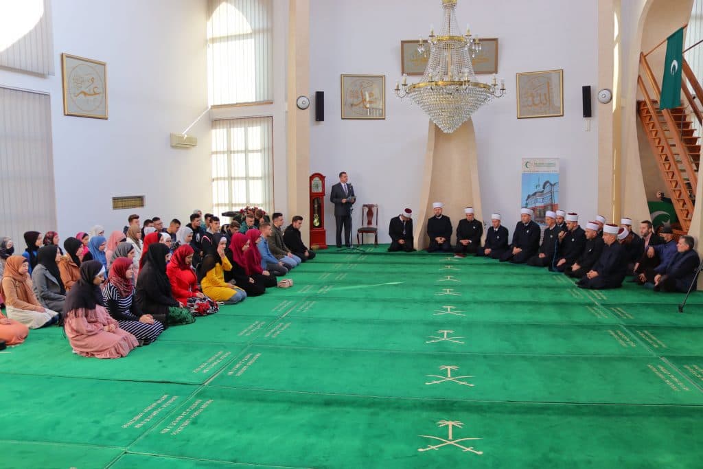 Uručene 44 stipendije studentima i učenicima iz Fonda Medžlisa IZ Žepče