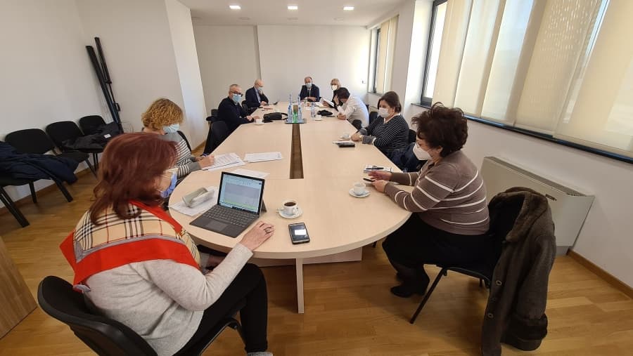 Krizni štab ZDK: Broj zaraženih u padu, neophodno zaštiti starije osobe