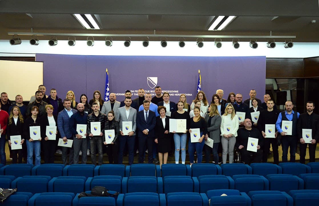 Vlada FBiH dodijelila priznanja najuspješnijim sportistima za ostvarene rezultate u drugoj polovini 2021. godine