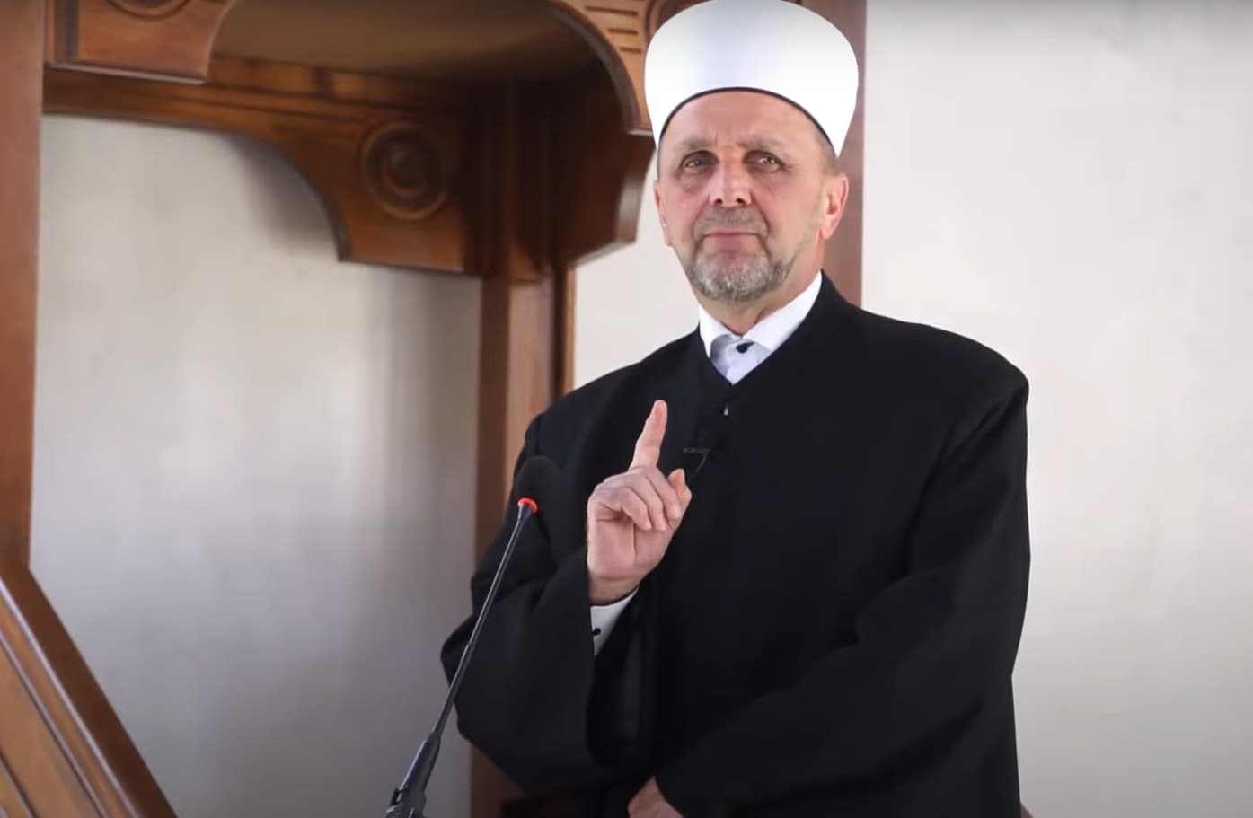 Izet ef. Čamdžić: Mijenja li me vjera?