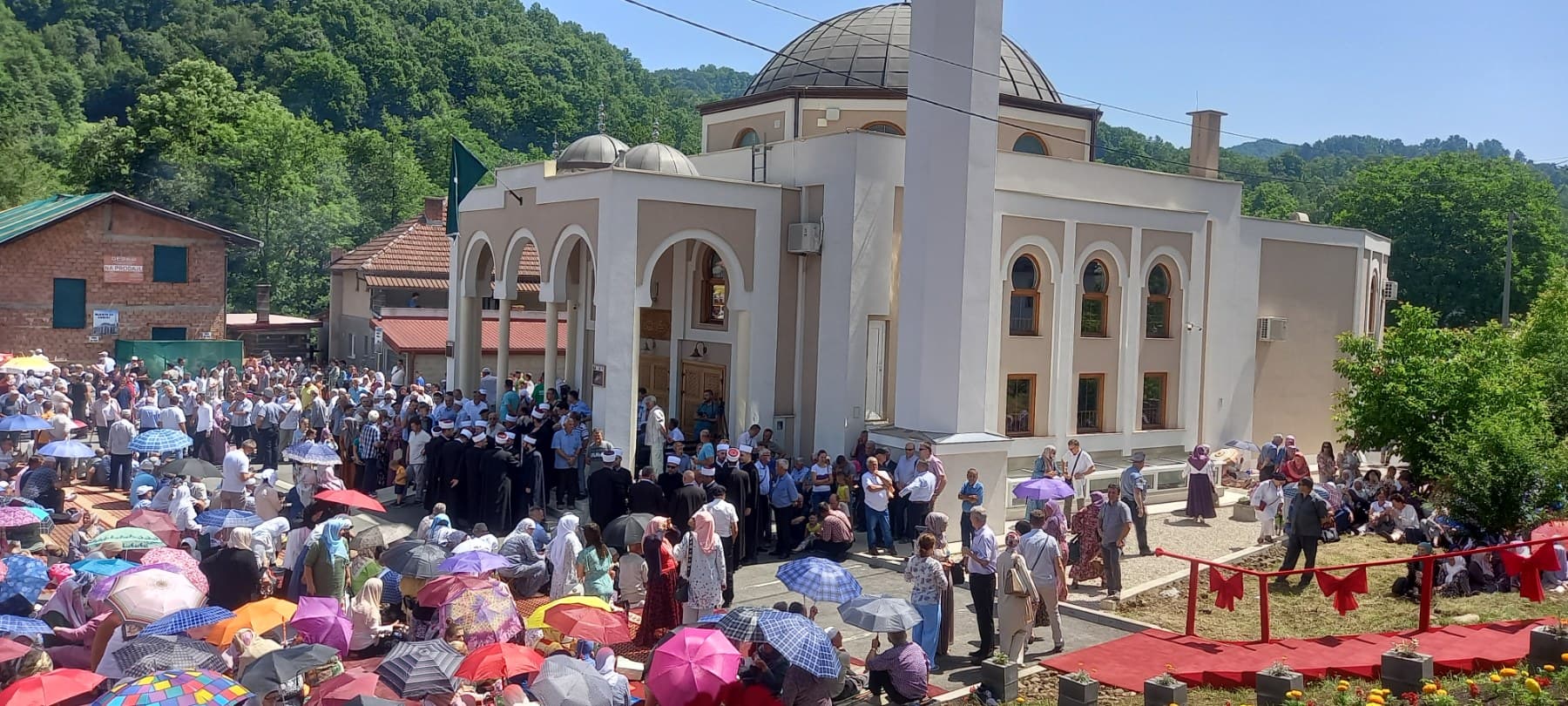Berektom nove džamije u Zavidovićima grade se još dvije džamije u BiH