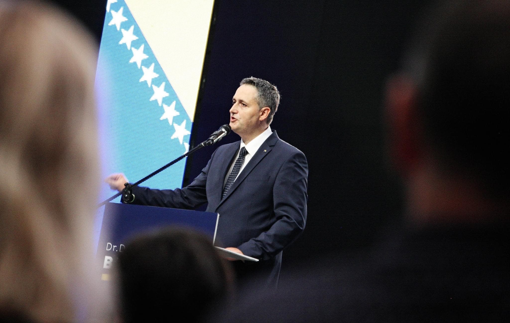 SDP i Denis Bećirović proglasili pobjedu: Hvala ljudi