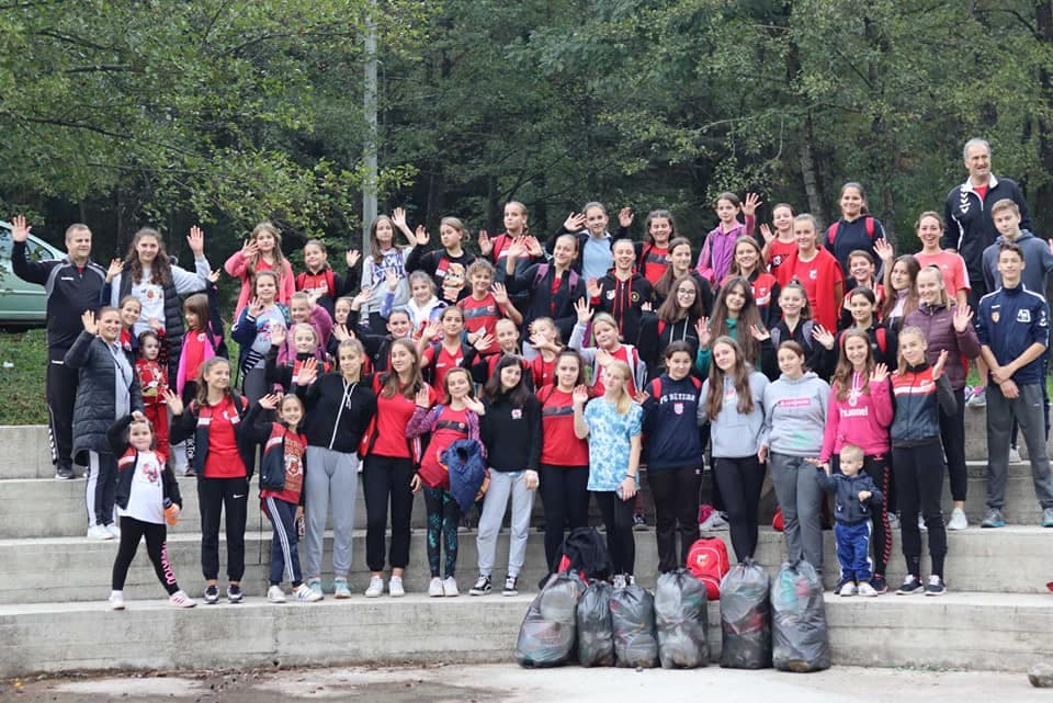 Krivajašice i članovi ŽRK očistili Kamenicu od smeća
