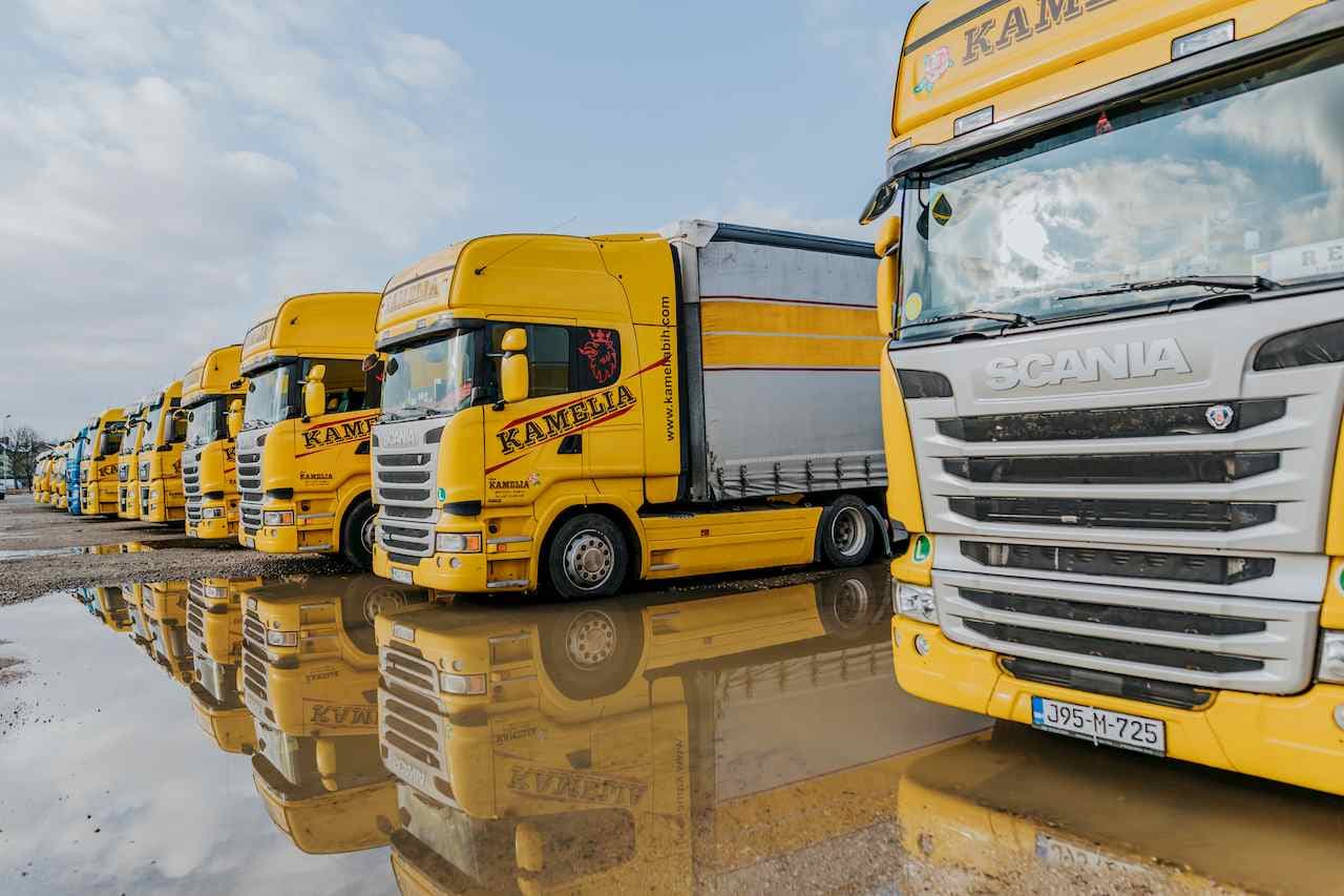 Oglas za posao: Potrebni vozači i disponent u međunarodnom transportu i drugi radnici