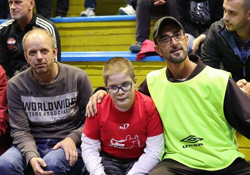 Humanitarna akcija: Za Rijadove samostalne korake