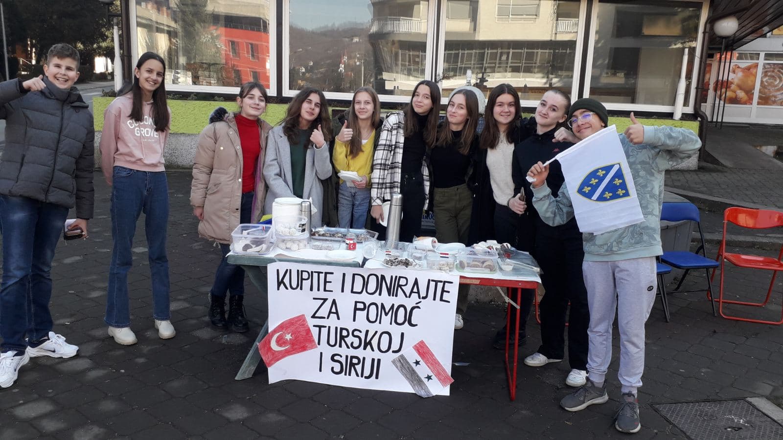 Dječaci i djevojčice iz Zavidovića pokrenuli uličnu akciju za pomoć Siriji i Turskoj