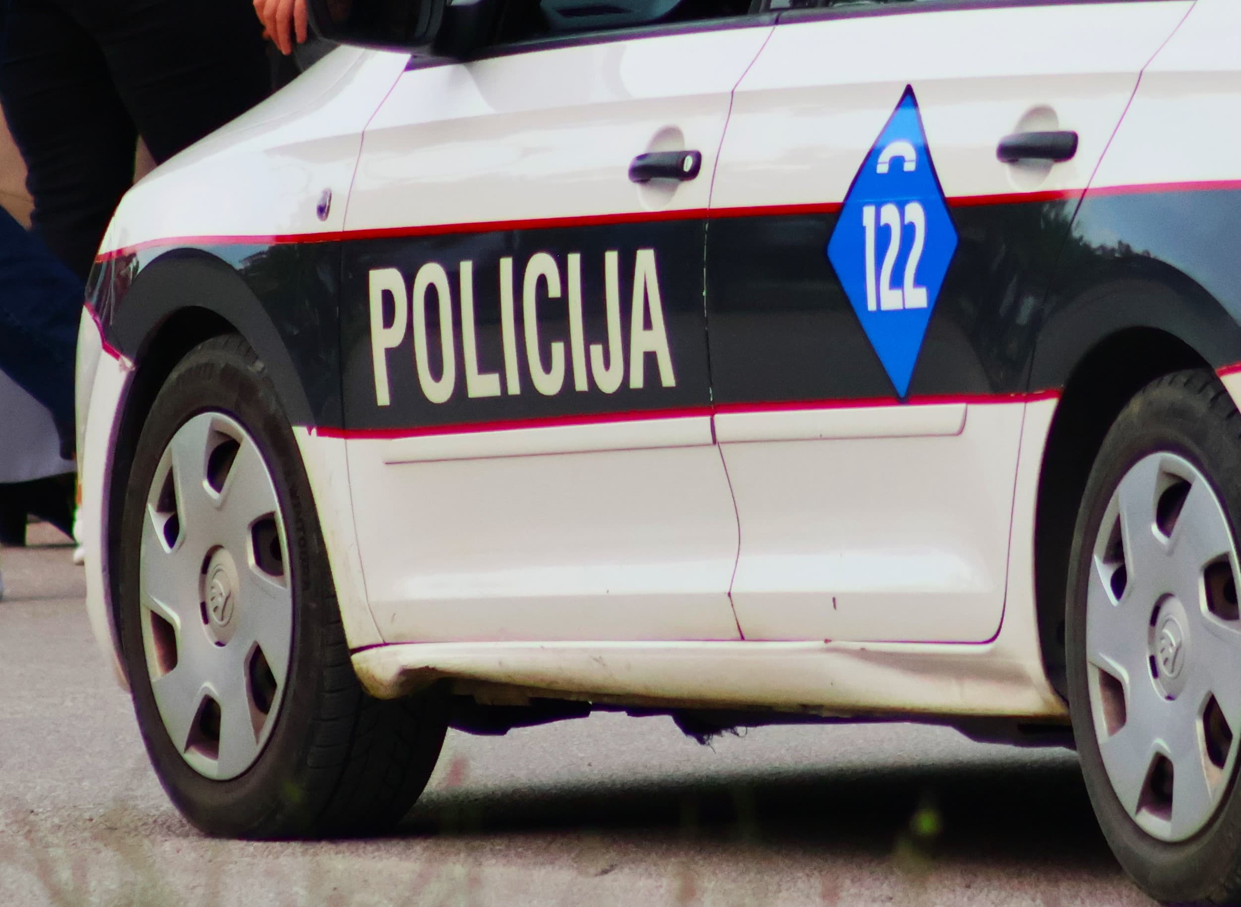MUP ZDK: Krađa u Žepču, ukradena zračna puška i pištolj
