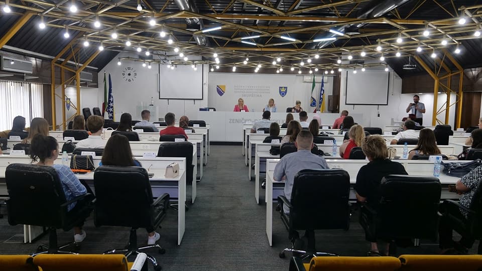 Premijerke Mehmedić i ministrica Subašić upriličili prijem za učenike generacije