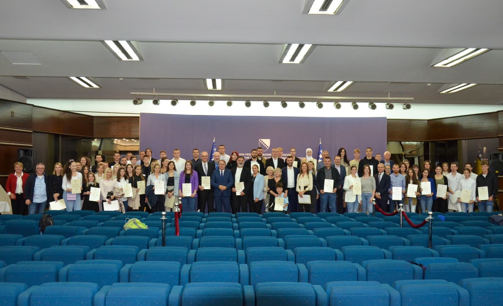 Premijer Nikšić i ministrica Vlaisavljević uručili priznanja za ostvarene vrhunske sportske rezultate