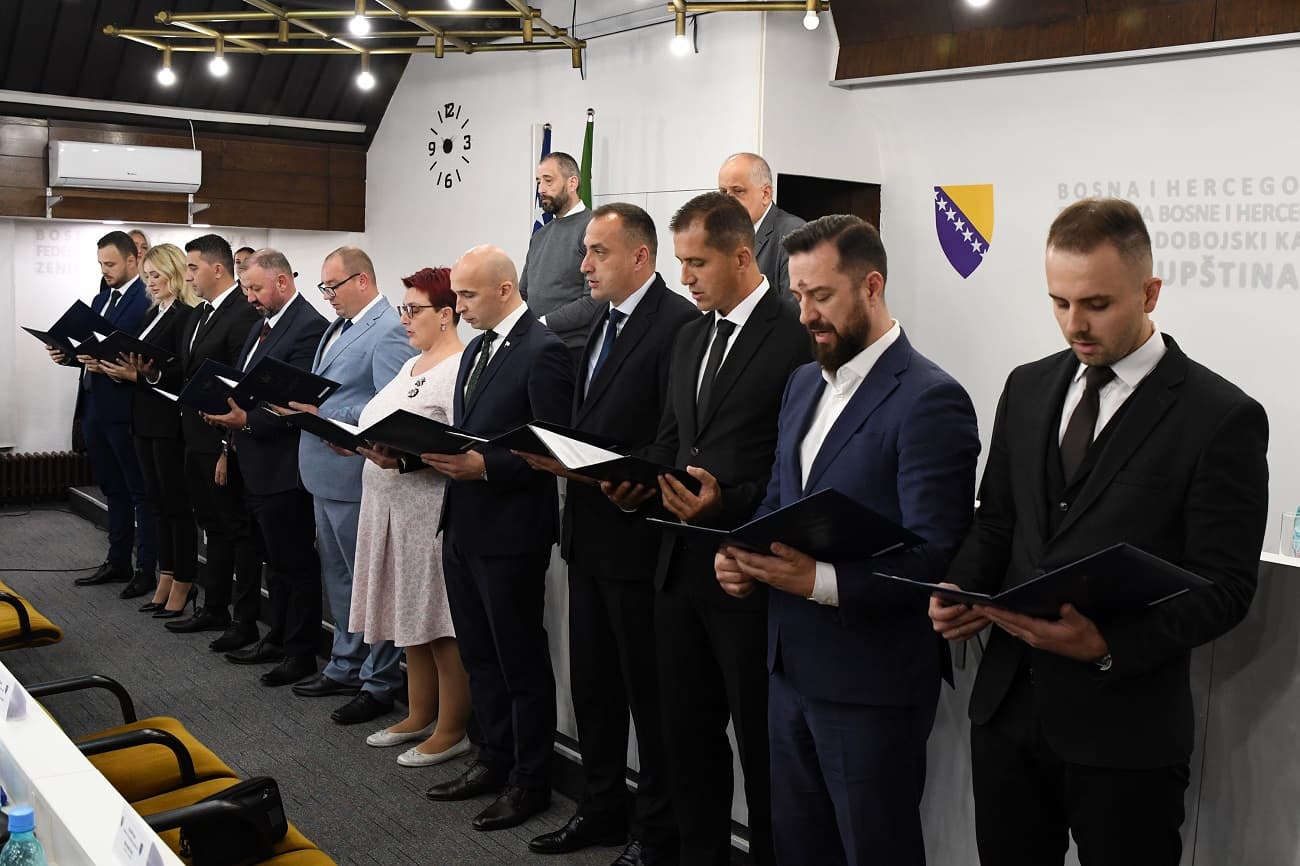 Imenovana nova Vlada ZDK, novi ministri položili zakletve
