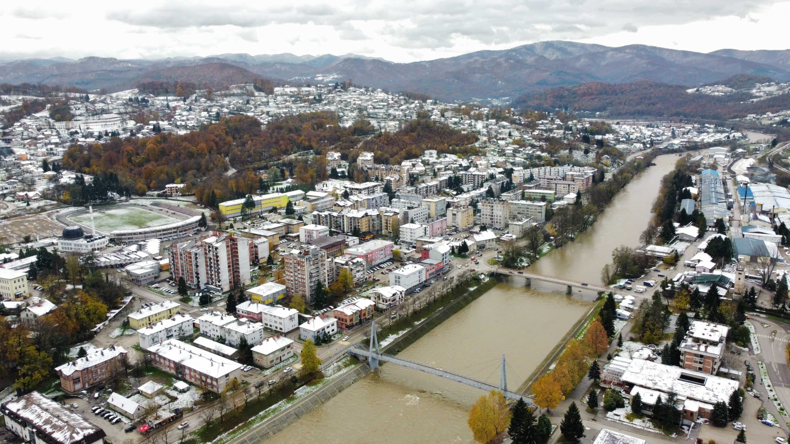 Prognoza vremena: Pretežno oblačno vrijeme s kišom i slabim snijegom