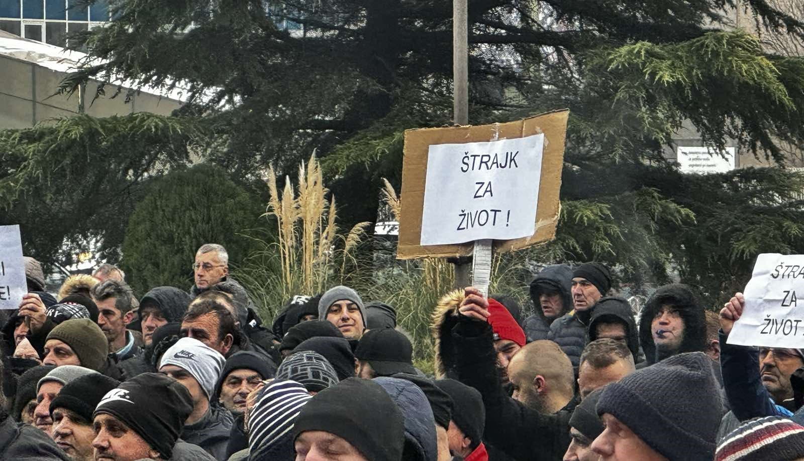 Radnici ArcelorMittala Zenica ponovo protestovali ispred sjedišta kompanije