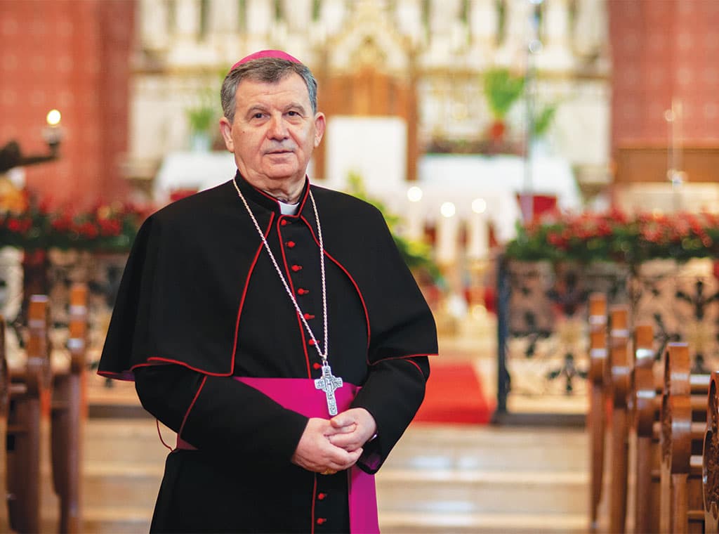 Okružnica nadbiskupa Vukšića u povodu smrti pape Franje