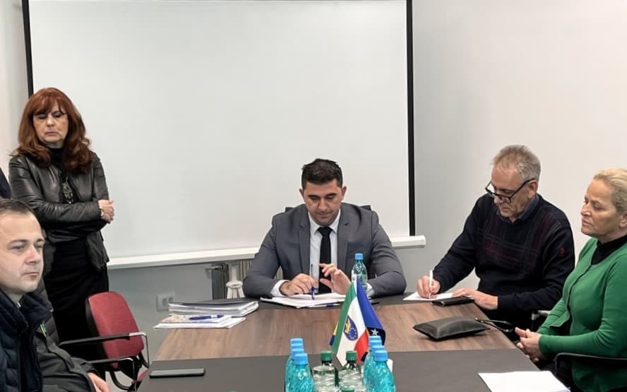 Održan sastanak s prijevoznicima na registrovanim kantonalnim linija u ZDK
