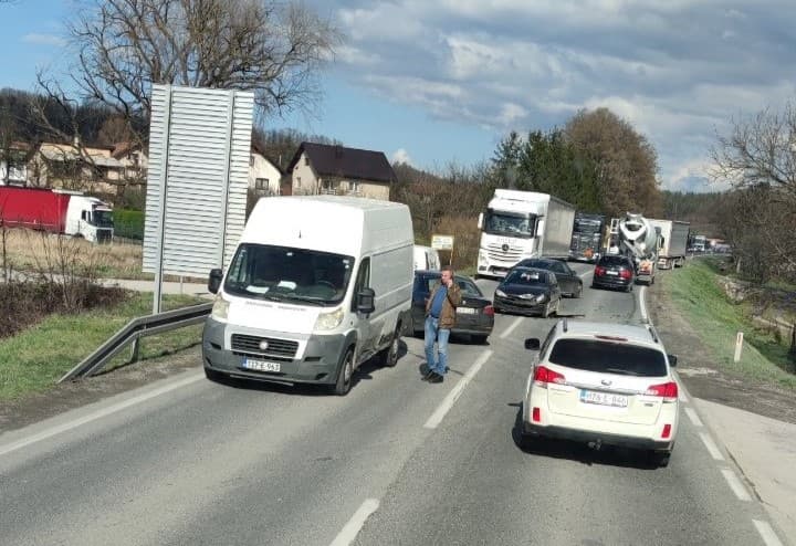 Saobraćajne nezgode na magistralnom putu M17 kod Žepča